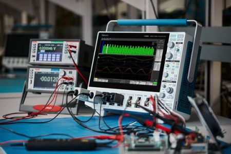 MSO4B-SERIE | Oscilloscopes Tektronix MSO série 4B / 4 ou 6 voies, 200 MHz à 1.5 GHz, 12 bits, écran tactile 13.3''